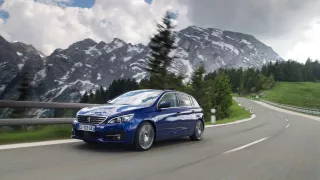 Vylepšený Peugeot 308 ve verzi kombi 15