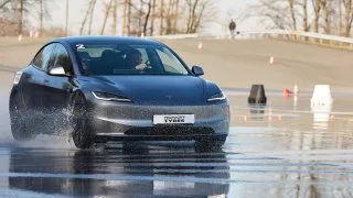 Celoroční pneumatika Nokian Seasonproof 2