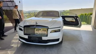 Rolls-Royce Spectre Black Badge