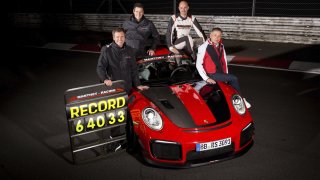 Porsche 911 GT2 RS MR - rekord na Nürburgringu