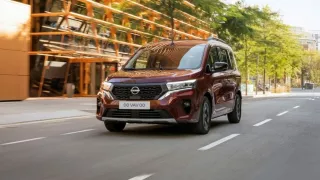 Nissan uvádí na český trh zcela nové užitkové vozy Townstar a Interstar