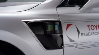 Autonomní vůz TRI-P4 Lexus