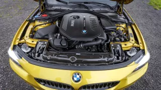 BMW i440 GrandCoupé xDrive interiér 13