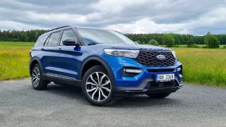 Ford Explorer by se k nám bez hybridu nedostal. Používá ho ale jinak, než si ekologové představovali