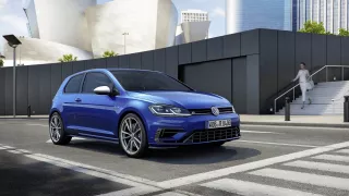 Volkswagen Golf R o výkonu 310 koní. 4