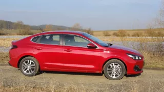 Hyundai i30 Fastback 1