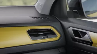 Volkswagen T-Roc 3