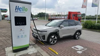 Velmi nabitý trip: S elektromobilem jsme ujeli po Čechách 1000 km a navštívili 7 elektráren