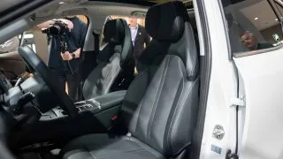 Forthing pařížský autosalon