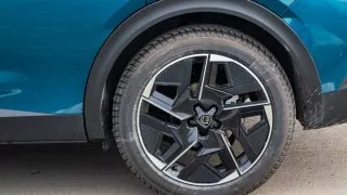 Test Peugeot 408 GT hybrid