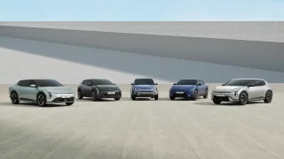 Kia uvádí produkční elektromobily EV4 a PV5. Za rok nabídne i levnější model EV2 za 750 tisíc