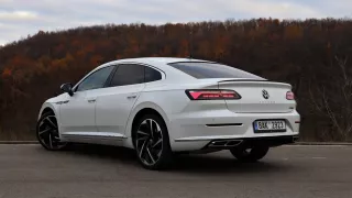 VW Arteon R-line