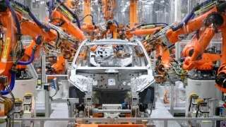 Komentář: Levných aut se ani po ústupcích EU jen tak nedočkáme. Přesto je to lepší než drátem do oka