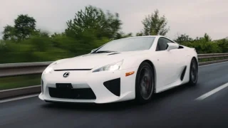 Ikonický Lexus LFA bude v Praze. Ukáže se na Legendách společně s dosud neviděnými supersporty