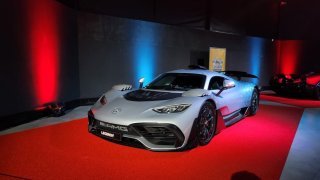 Nejrychlejší auto světa v Praze. Mercedes-AMG One má přes 1000 koní a na okruhu ho nikdo nepředjede