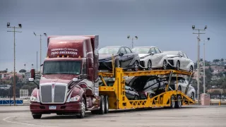 Toyota - Kenworth - nákladní automobil s palivovým