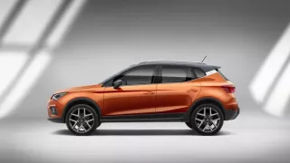 SEAT Arona 8