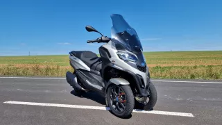 Piaggio MP3 530