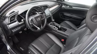 Nová Honda Civic je pořád originální, ale už víc u