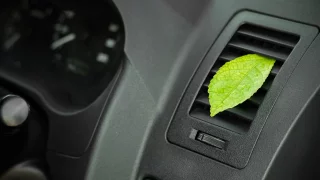 Pylová sezona je tu. Alergikům však v autě pomohou jen dva typy kabinových filtrů
