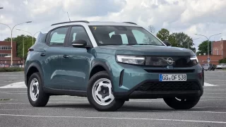 SUV Opel Frontera stojí jako Dacia, má sedm míst a skvělou spotřebu. Je to auto pro normální lidi