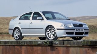 Zachovalá jedničková Škoda Octavia s nájezdem 35 tisíc kilometrů láká atraktivní cenovkou