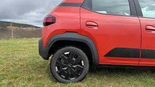 Dacia Spring Extreme Electric 65