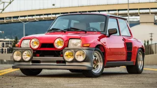 Renault 5 Turbo ve vzácné verzi Evolution. 1