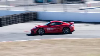 Porsche Cayman GT4