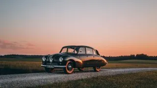 Tatra 87