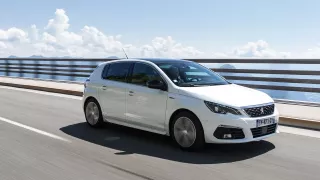 Vylepšený Peugeot 308 ve verzi hatchback 6