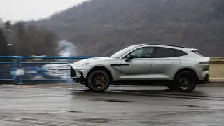 Aston Martin DBX S