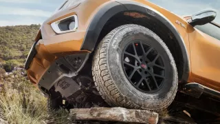 Nissan Navara OFF-ROADER AT32