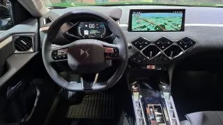 DS na autoslaonu v Paříži