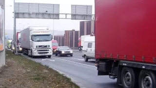 Konec starých autobusů a náklaďáků v širším centru Prahy. Město jim zakáže vjezd