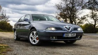 Alfa Romeo 166