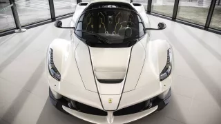 První LaFerrari Aperta je Česku! Stojí desítky mil