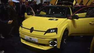 Legendy minulosti: Původní Renault 5 je mrtev, ať žije jeho elektrifikovaný nástupce