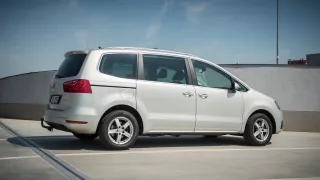 Ojetý SEAT Alhambra nabízí skvělou hodnotu 6