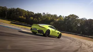 Aston Martin Vantage MY2018 3