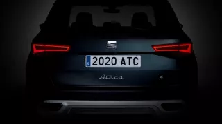 Starší sourozenec Škody Karoq prošel faceliftem. Nový Seat Ateca na prvním videu odkrývá pozadí