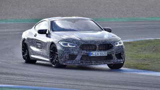 BMW M8 Coupe test Estoril