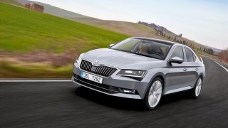 Škoda Superb - ilustrační obrázek