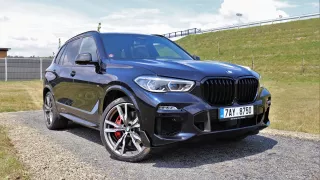 BMW X5 M50i