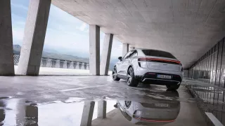 Porsche Macan EV