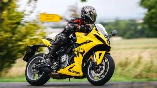 Suzuki GSX-8R