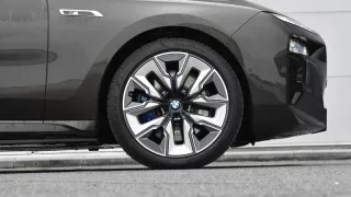 BMW M760e xDrive