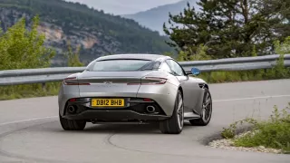 Nový Aston Martin DB12