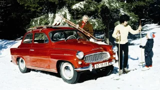 Zahraniční prospekt staré Škody Octavia sváděl ženy. Na papíře brzdila lépe než ve skutečnosti