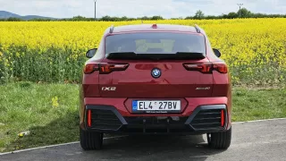 BMW iX2 xDrive30e